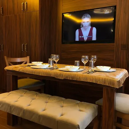 アパートホテル Rose Mansion By Otantik