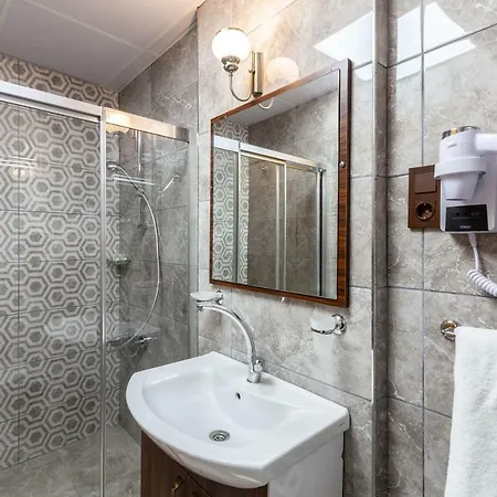 Rose Mansion By Otantik Apartmanhotel Isztambul